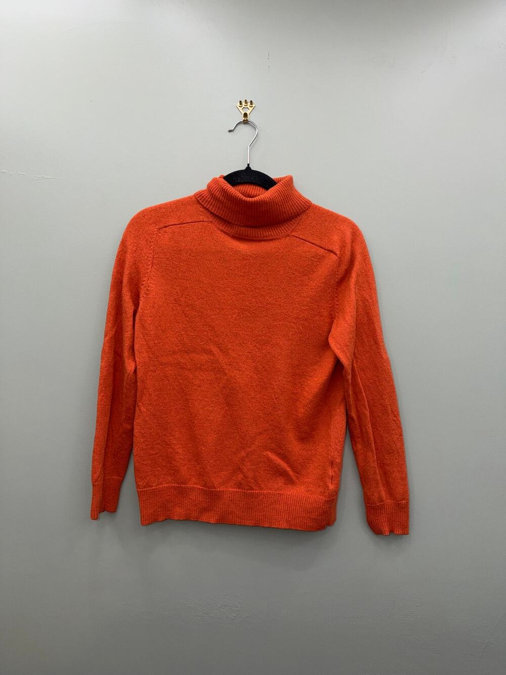 Victor Alfaro 100% Wool Turtleneck Sweater Orange Burnt Orange Large